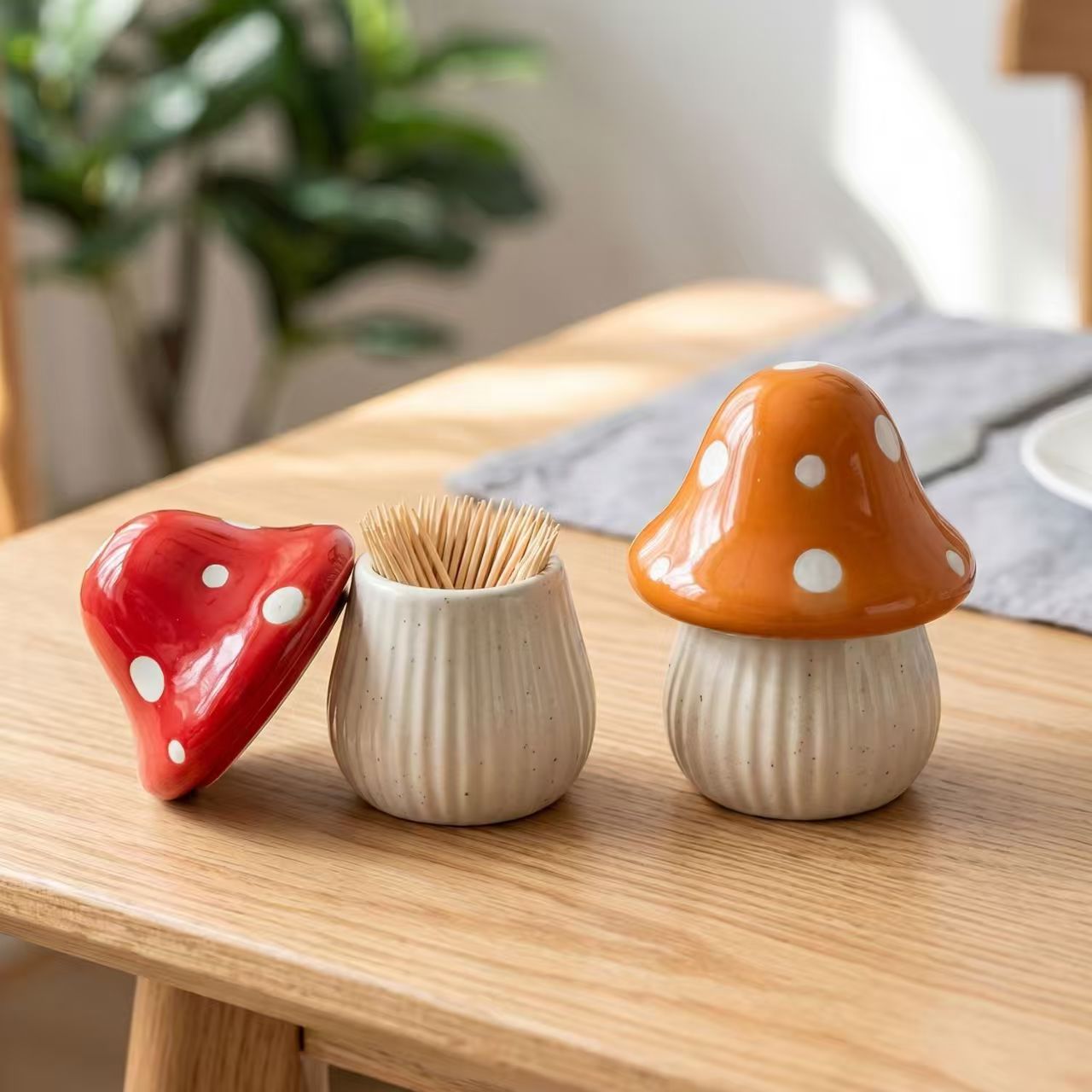 Kitchen Appliances Rack - Cartoon-Pilz Keramik-Aufbewahrungsdosen Zahnstocherhalter für Zuhause Schminkstäbchen-Organizer